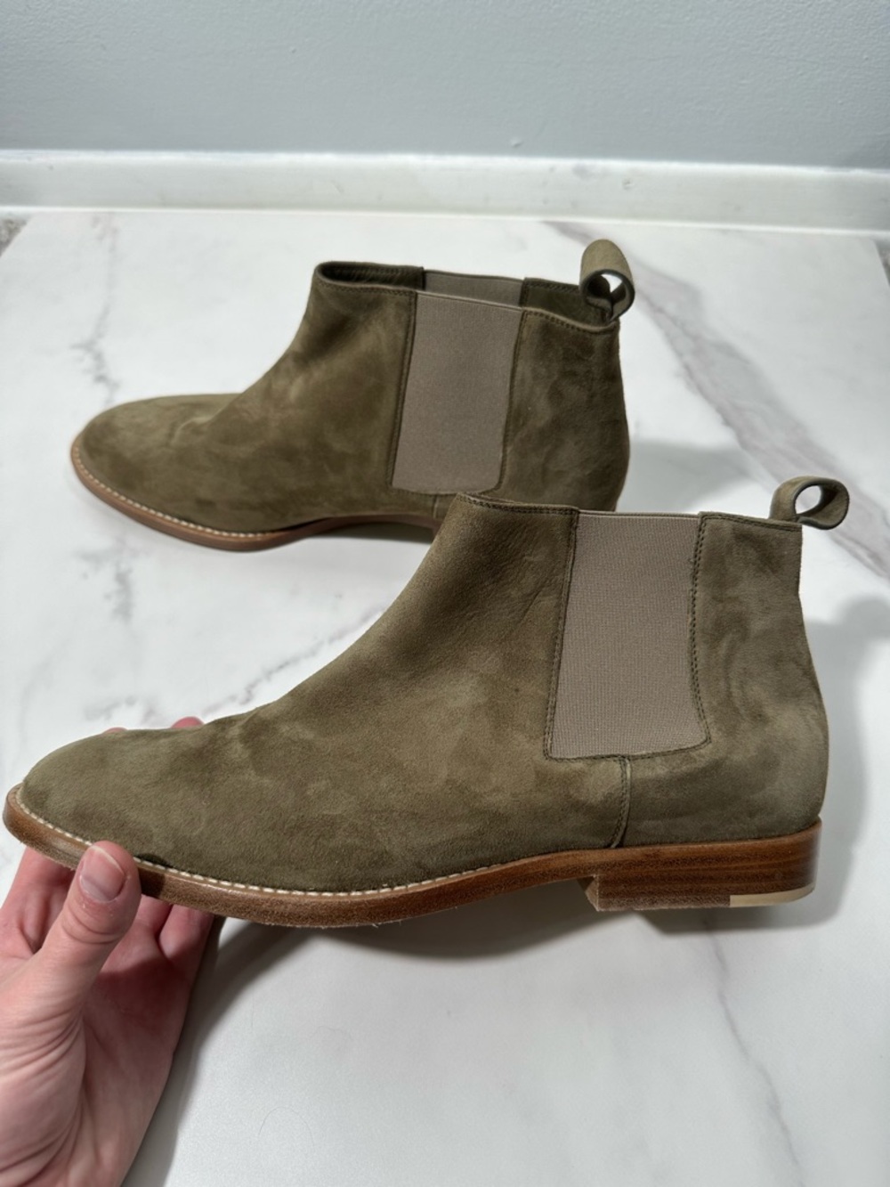 Jenni Kayne Suede Chelsea Ankle Boot in Laurel Size 9 Quiet Luxury Minimalist - Picture 9 of 16